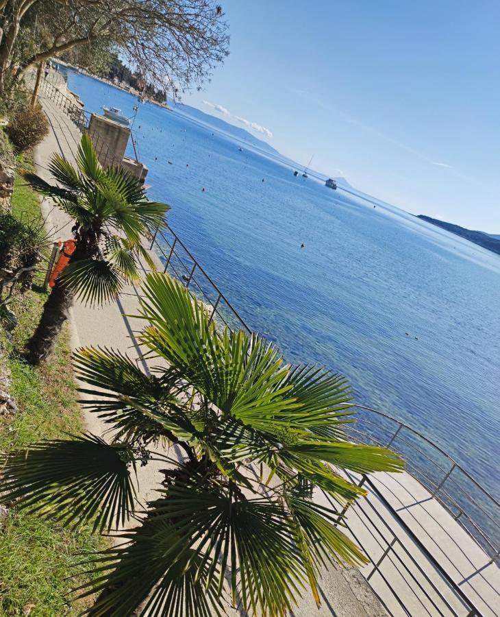 Apartment Noemi With A Direct Beach View Rabac Exterior photo