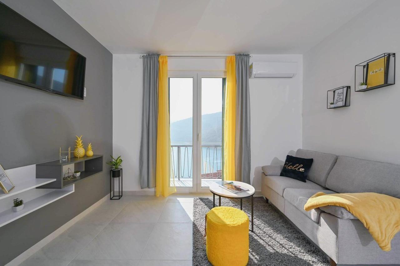 Apartment Noemi With A Direct Beach View Rabac Exterior photo