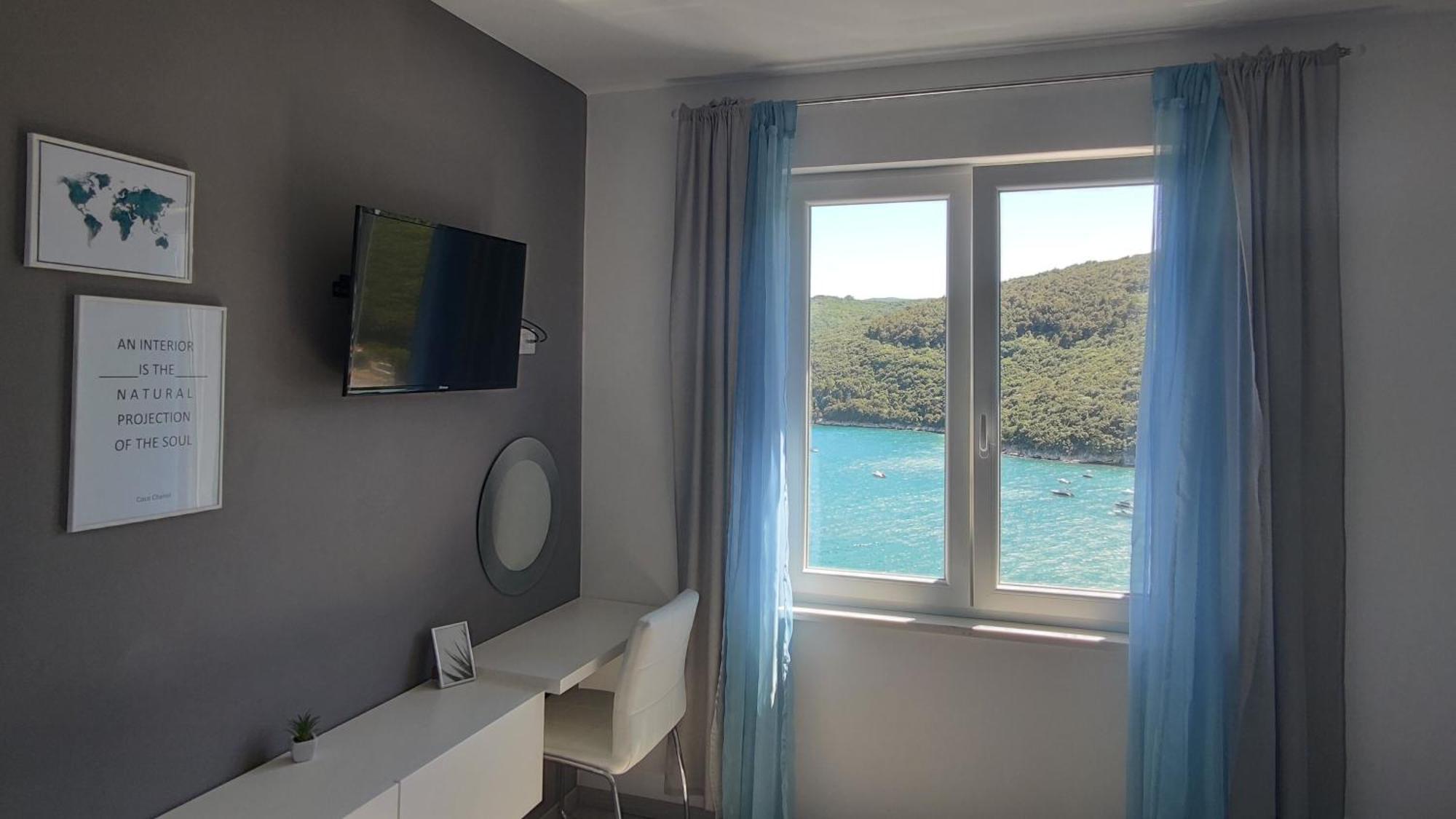 Apartment Noemi With A Direct Beach View Rabac Room photo